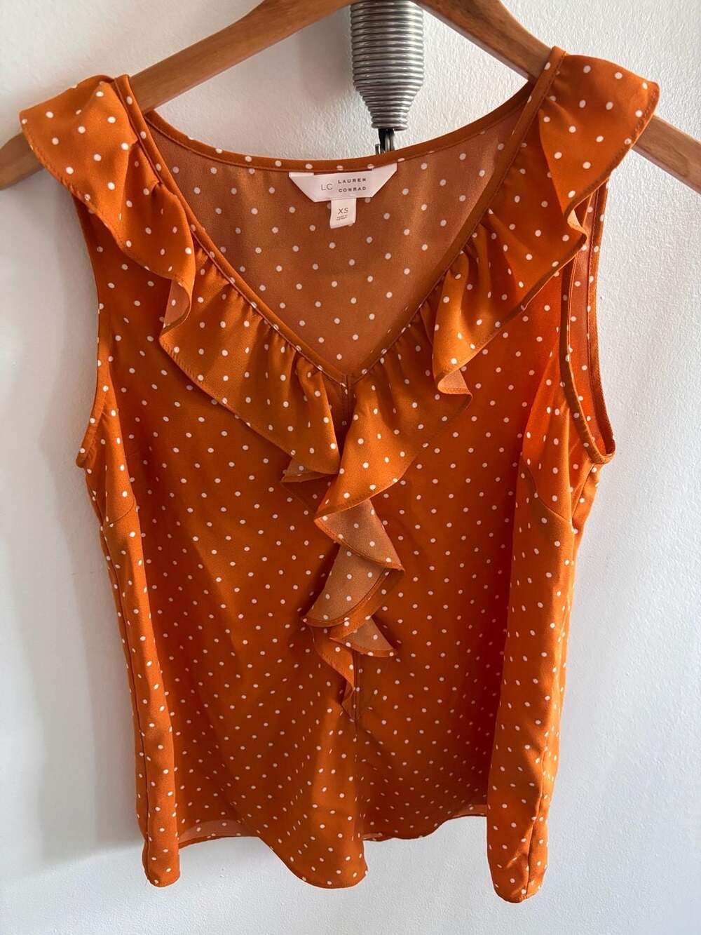 LC Lauren Conrad Orange and White Polka Dot Ruffle V-Neck Sleeveless Blouse Top